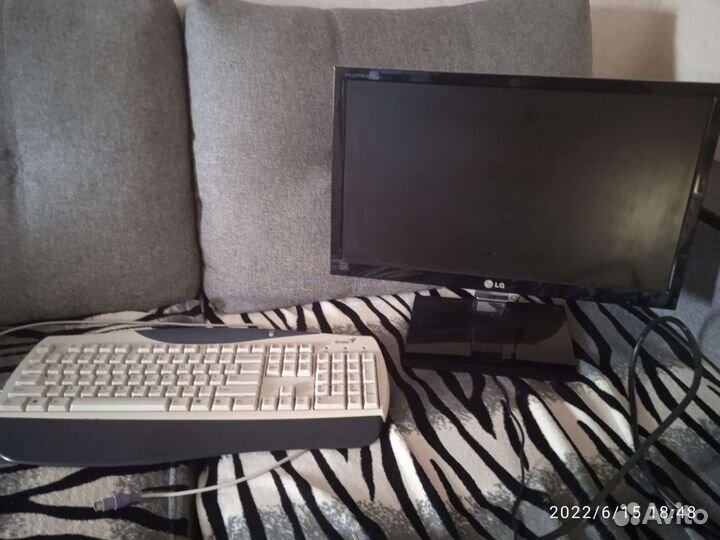 Монитор для компьютера бу клавиатура мышь