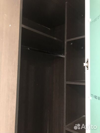 Угловой шкаф с зеркалом