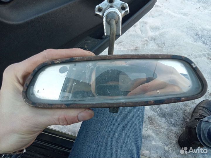 Зеркало заднего вида. салонное