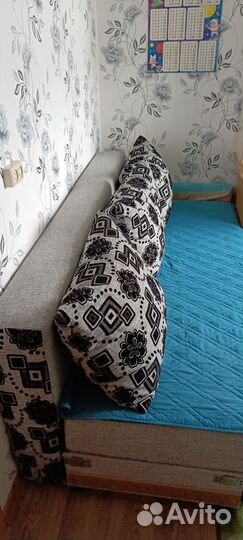 Диван двухспальный