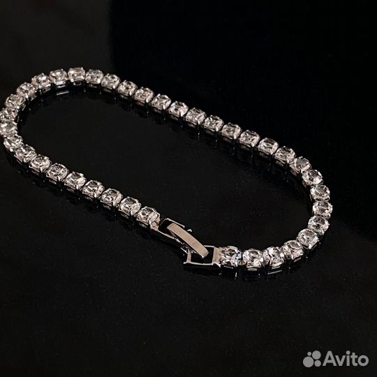 Браслет с фианитами сверкающий