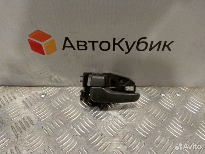 Ручка двери внутренняя передняя левая Mitsubishi