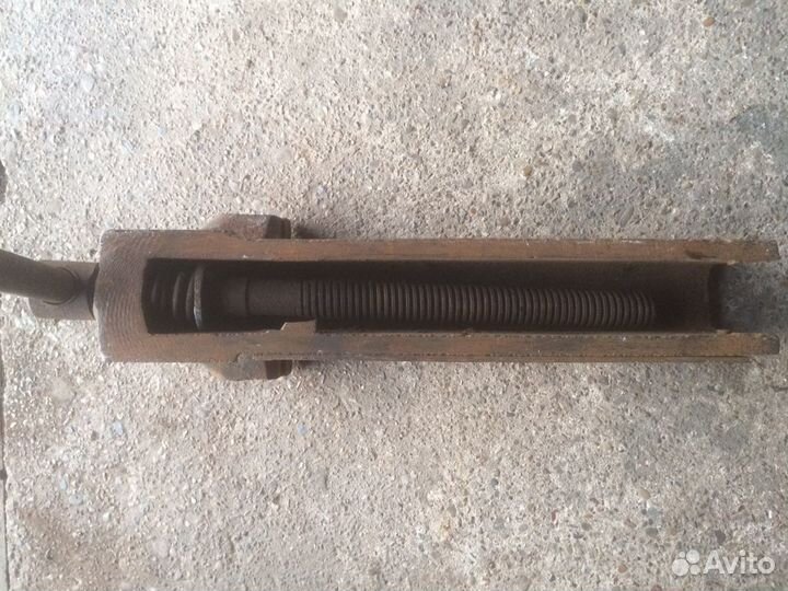 Подвижная часть тисов