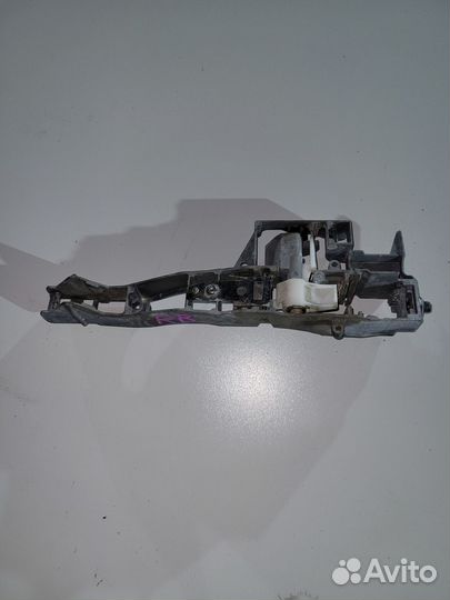 Кронштейн ручки задней правой Peugeot 3008