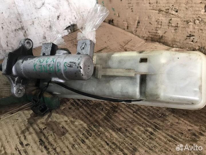 Цилиндр тормозной главный Hyundai Grand Starex