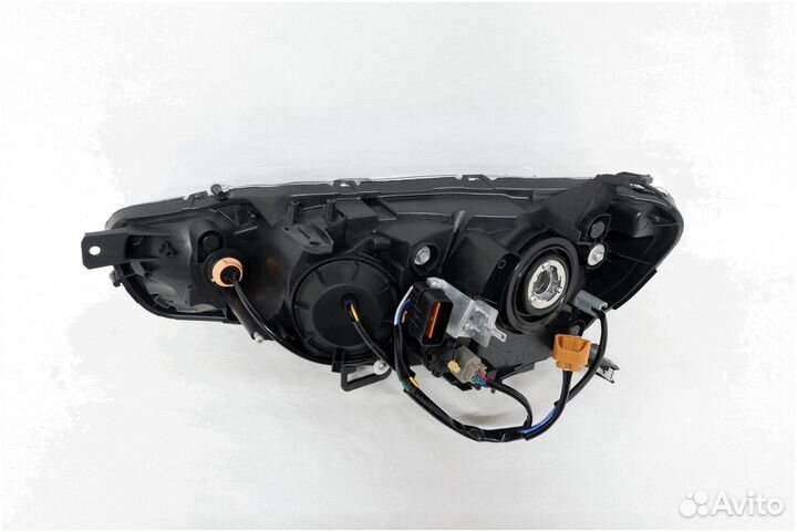 Фара правая Mitsubishi Lancer 10