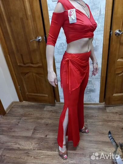 Костюм для занятий танцами