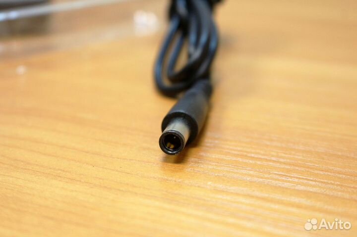 Автомобильное З/У для ноутбука