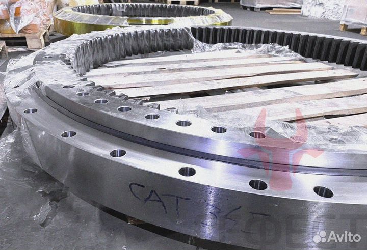 Поворотный круг CAT 345CL