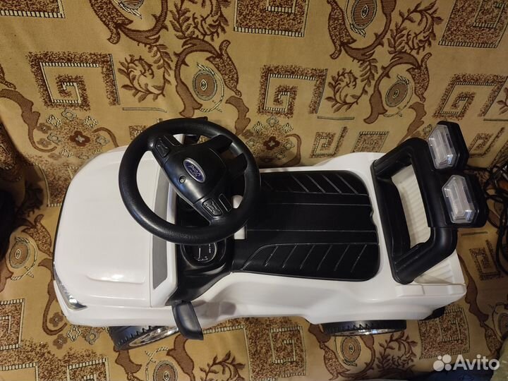 Машинка каталка толокар