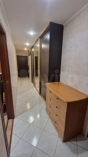 2-к. квартира, 58 м², 1/3 эт.