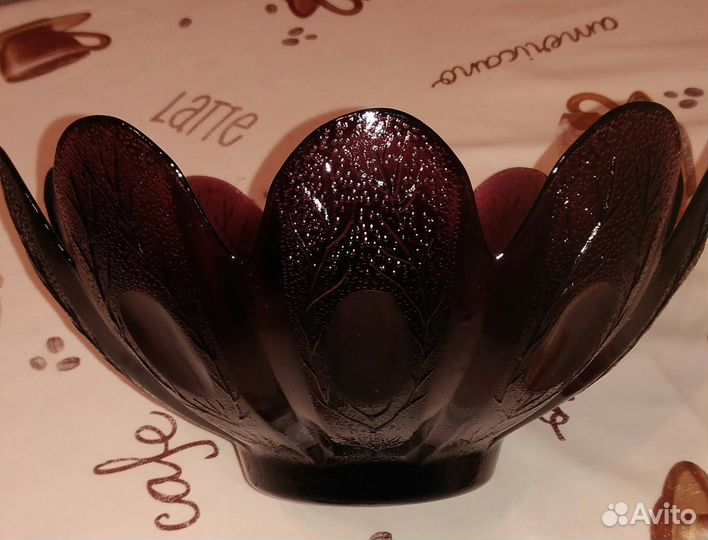 Большая фруктовница-конфетница, Красный Май