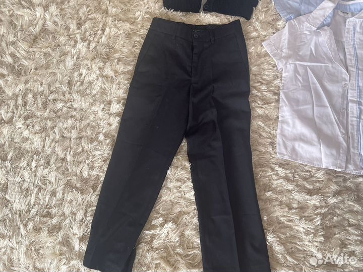 Школьные брюки, жилетка, рубашки и кардиган