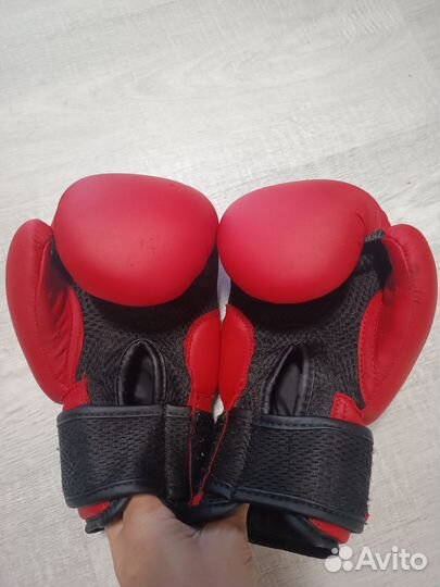 Боксерские перчатки детские 4 oz красные