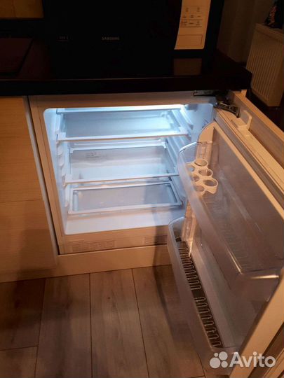 Встраиваемый холодильник beko, отлично работает