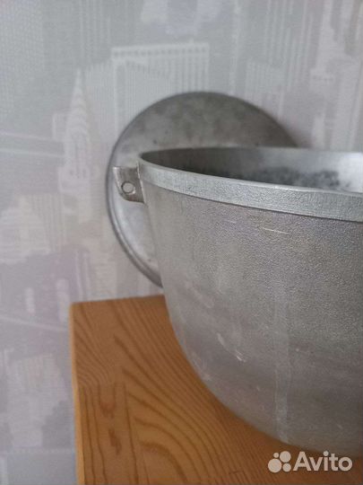 Котелок походный из СССР на 6 литров