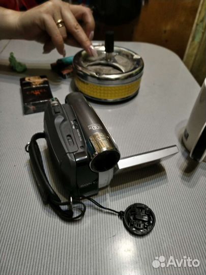 Цифровая видеокамера sony