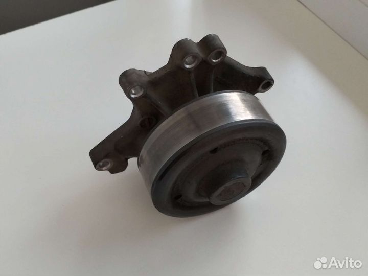 Водяная помпа toyota