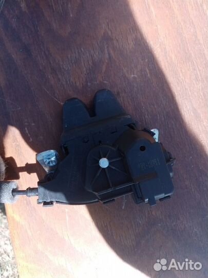 Замок багажника Mercedes Benz E седан W212