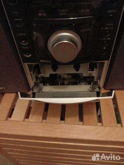 Музыкальный центр Sony Cmt-EH10 и колонки ss-ceh10