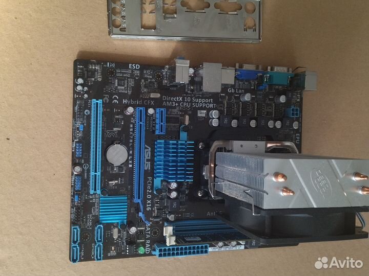 Материнка AM3+