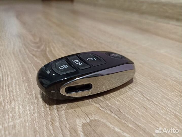Смарт ключ Volkswagen Taureg