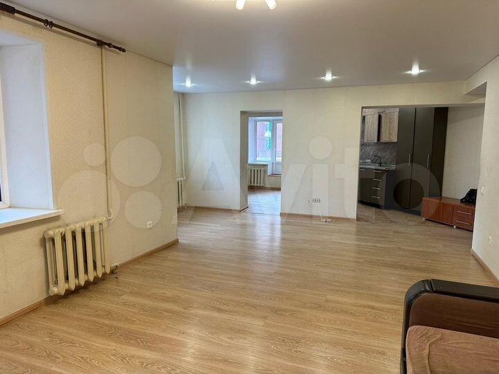 4-к. квартира, 111 м², 3/10 эт.