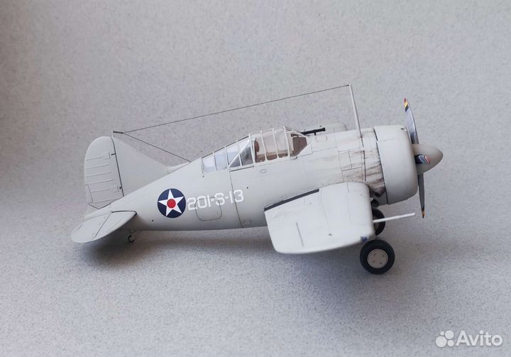 Готовая сборная модель самолёта F2A-2