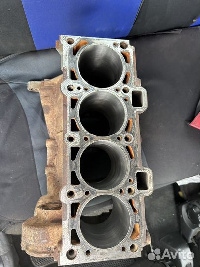 Лада гранта FL блок двигателя 1.6л 11186