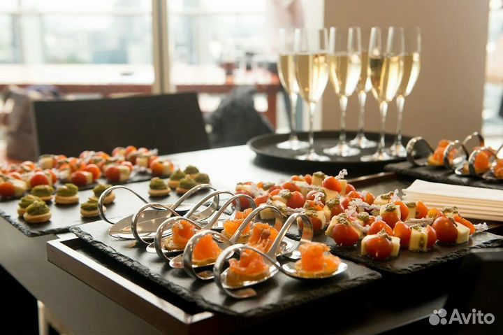 Официанты хостес промо модели кейтеринг аниматоры