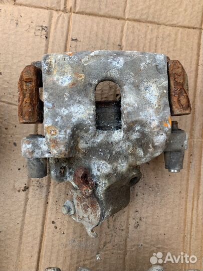 Суппорт задний правый renault laguna 3