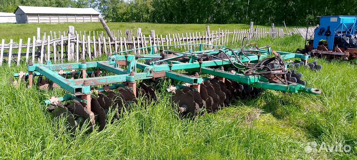 Рыхлитель бдт 7