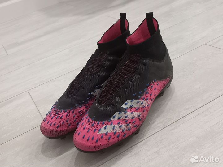 Футбольные бутсы