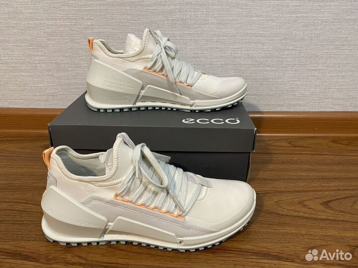 Кроссовки женские Ecco