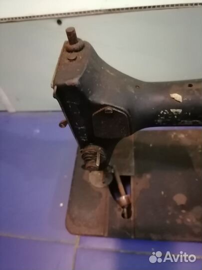 Швейная машинка зингер ручная