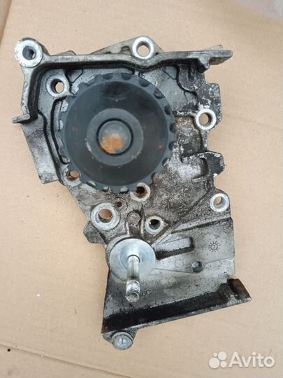 Помпа renault logan 1