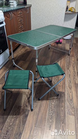 Продам два стола