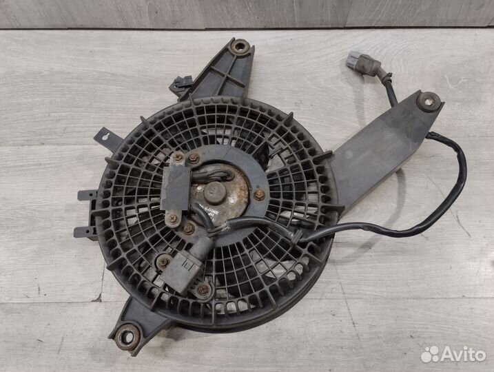 Вентилятор радиатора левый Hyundai Terracan HP