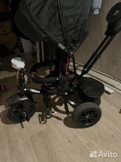 Трехколесный велосипед с ручкой Lamborghini