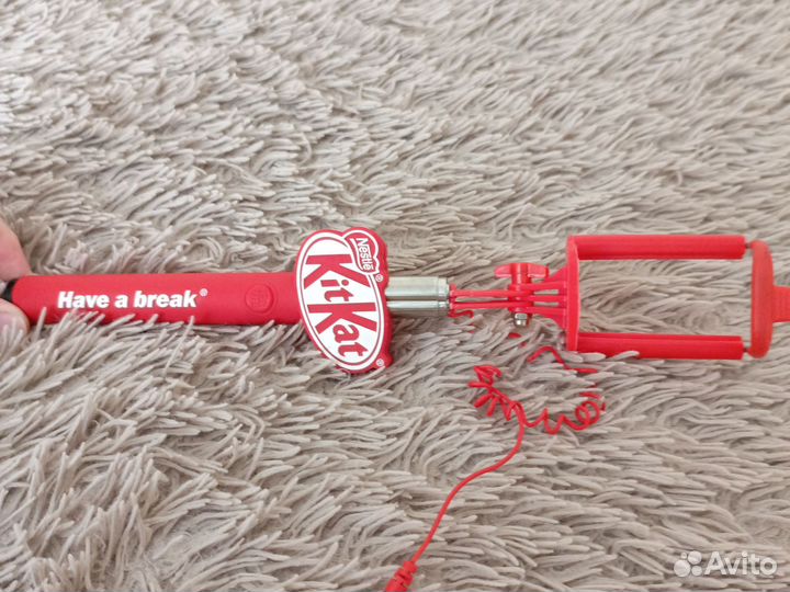 Селфи палка Kit Kat
