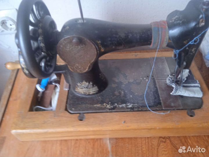 Швейная машина Singer