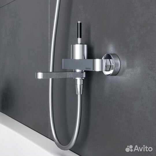 Смеситель для ванны и душа Damixa Arc 291000000 по