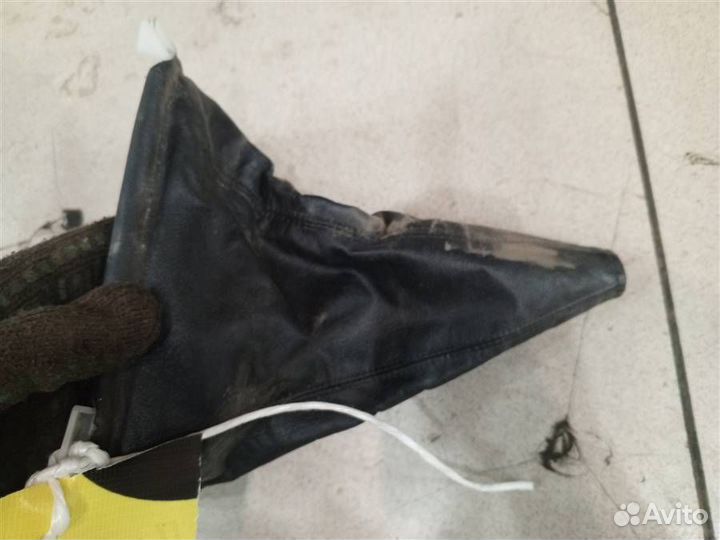 Чехол кулисы Mitsubishi Pajero iO 1998-2007