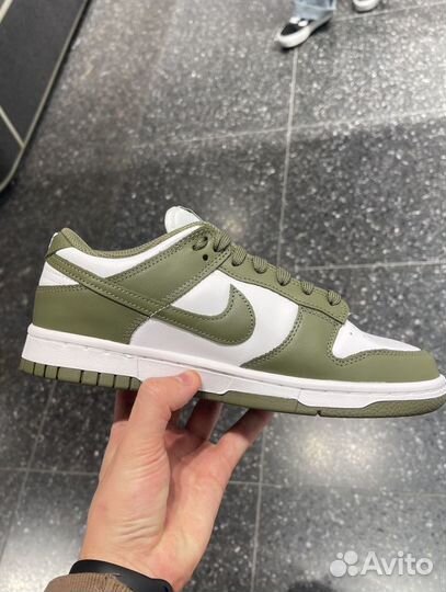 Nike Dunk Low Medium Olive