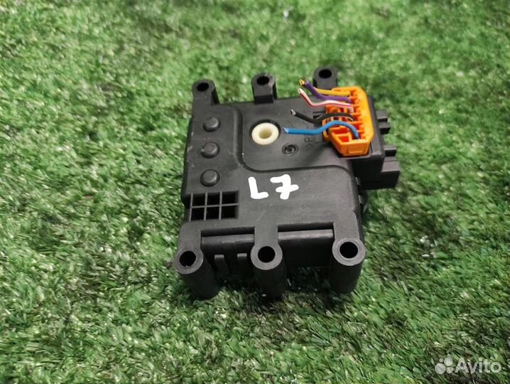 Моторчик заслонки печки Mazda 6 (GG) 2006