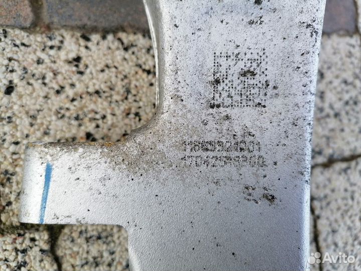 Поворотный кулак левый правый Мерседес MB GLS W166