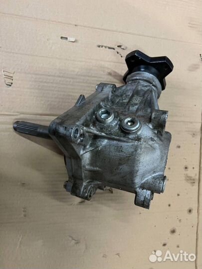 Раздаточная коробка 33100-JG200 Nissan X-Trail 201