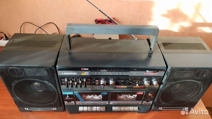 Кассетная магнитола Lasonic L30K