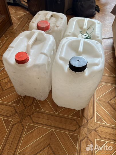 Канистра пластиковая 10 литров