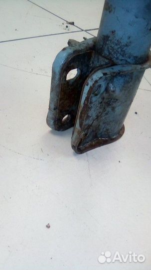Амортизатор передний левый в сборе